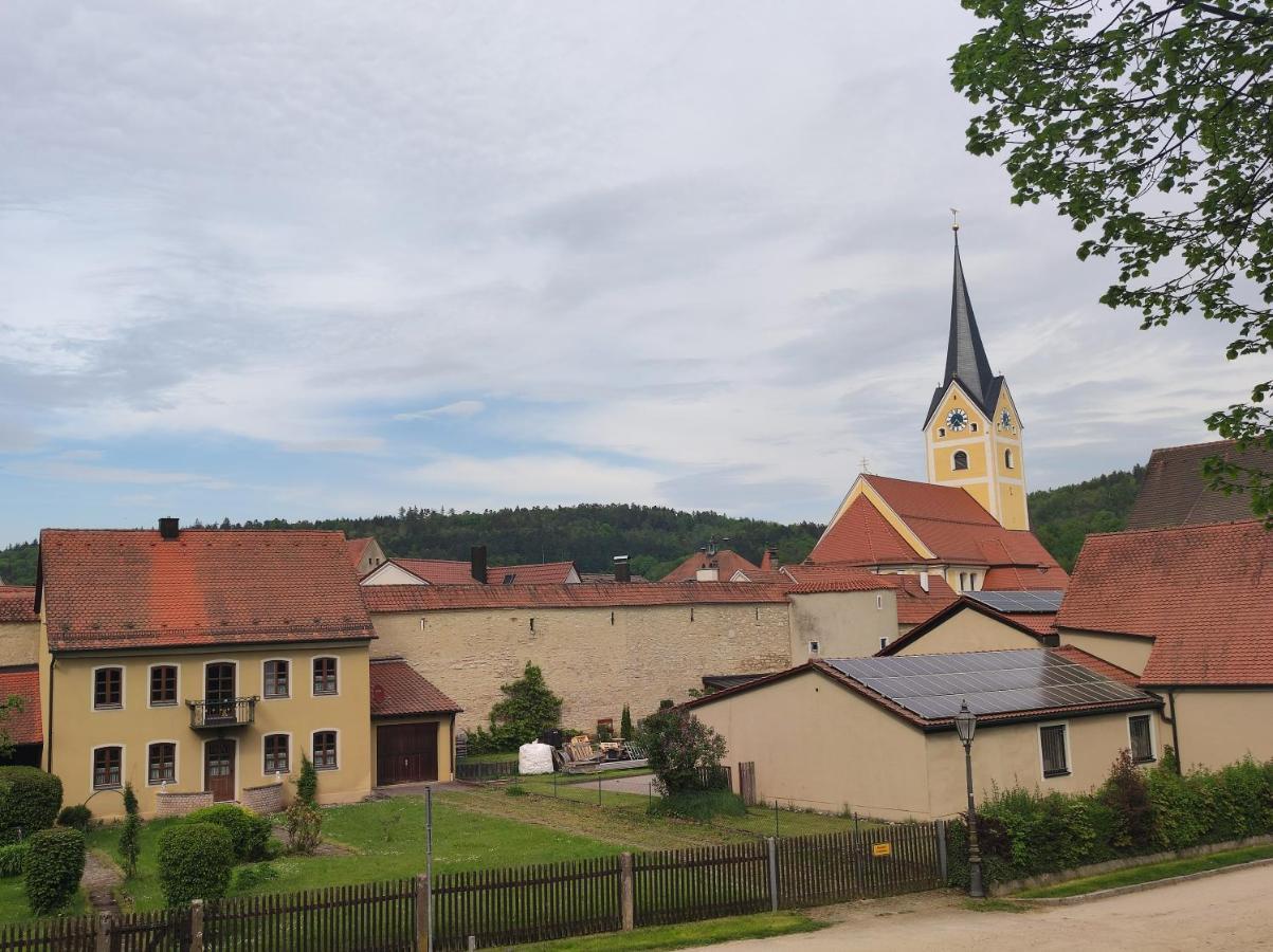 Family -Only- Welcome To Berching Bagian luar foto
